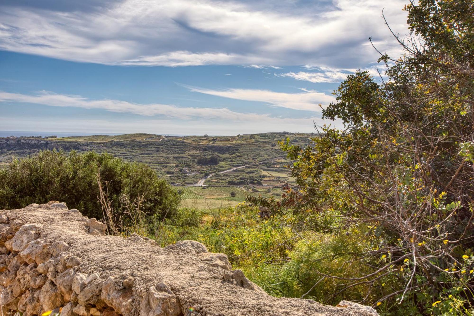 Spacious, Bright, Valley & Sea View Maisonette Xagħra Exterior foto